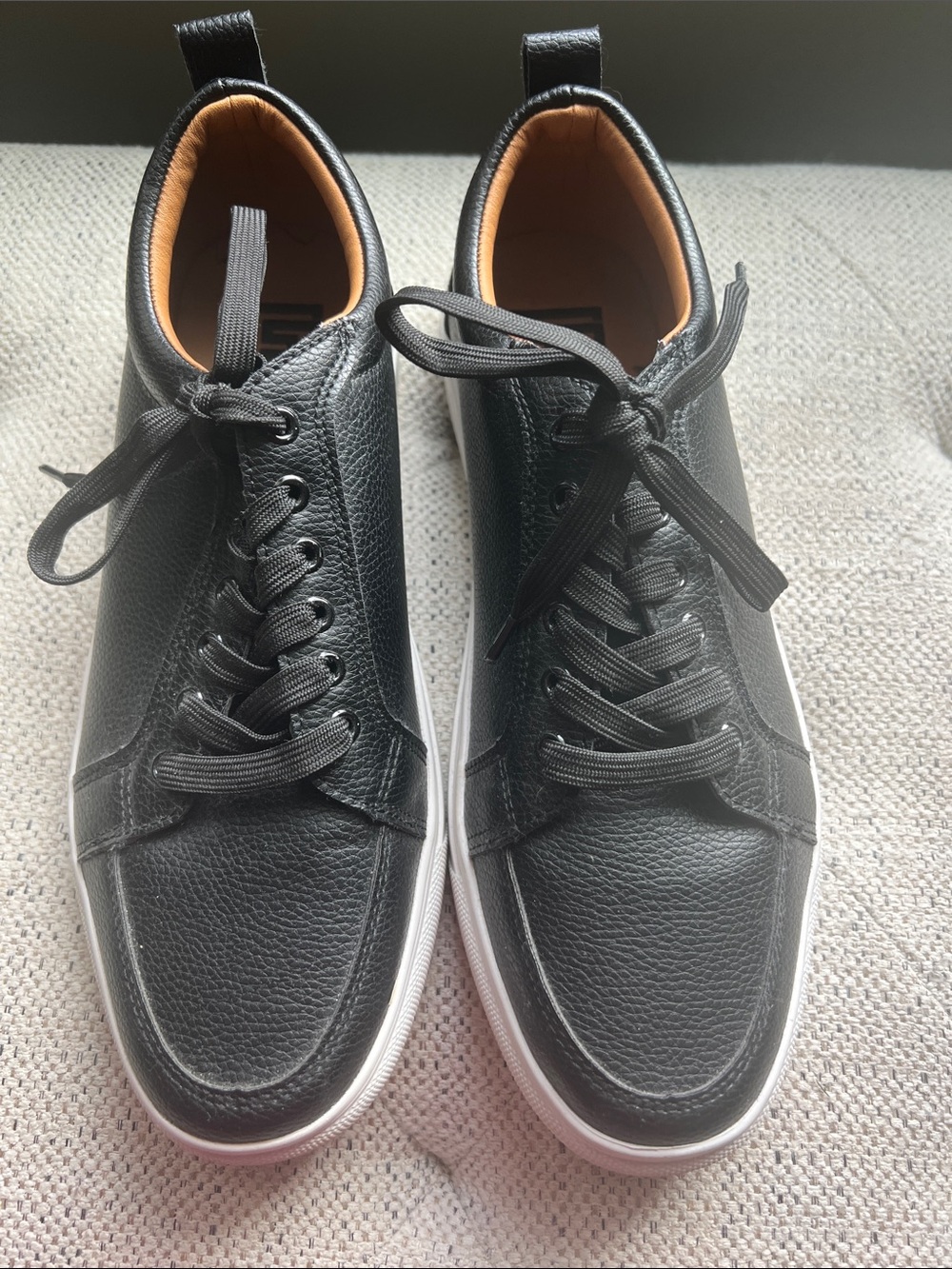 Men's Black Leather Low-Top Casual Sneakers- worn once